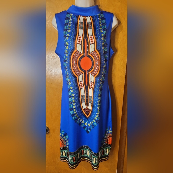 Dress - Picture 2 of 7